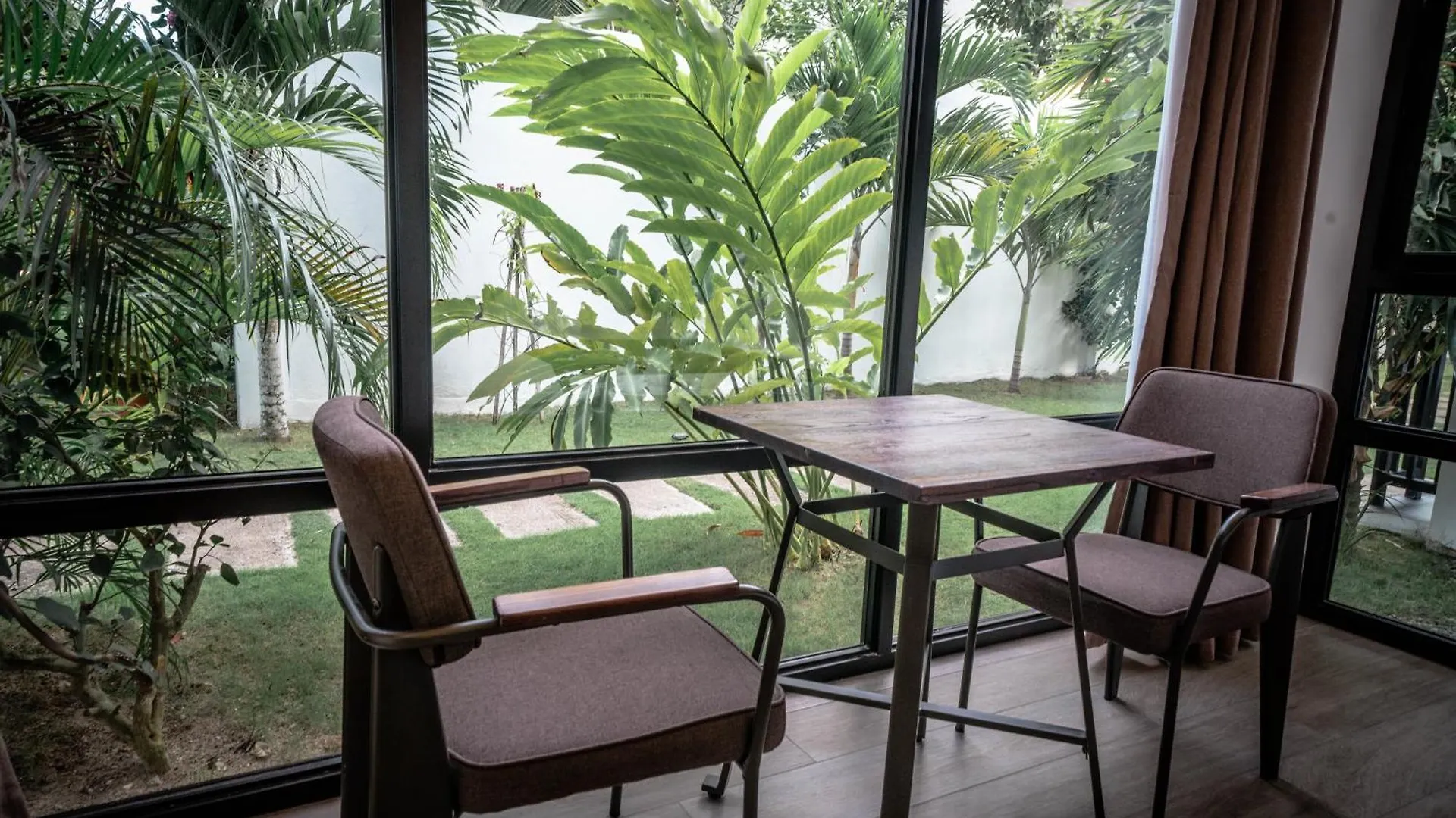 Villa Tana Mysterious Garden Panglao Ferienhaus