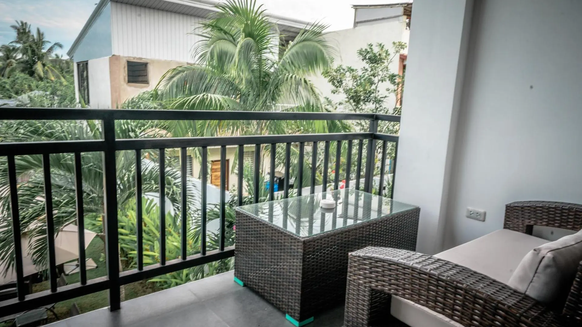 Villa Tana Mysterious Garden Panglao Philippinen