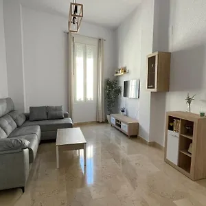 https://apartamento-el-castillo-en-pleno-centro.es-andalucia.com