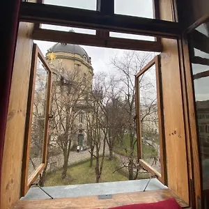 https://apartments-xvii-century.hotelslviv.net