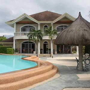 Linaw Y Restaurante Resort