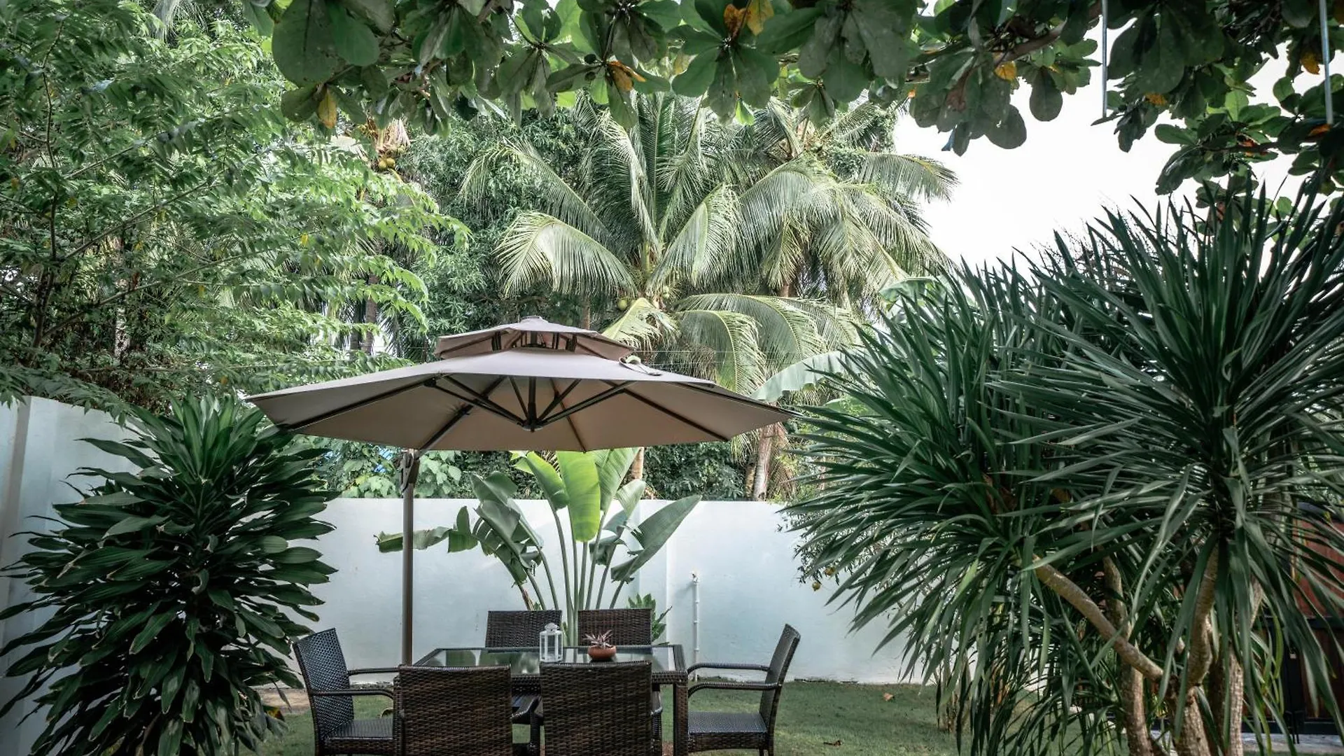 Tana Mysterious Garden Villa Panglao 0*,