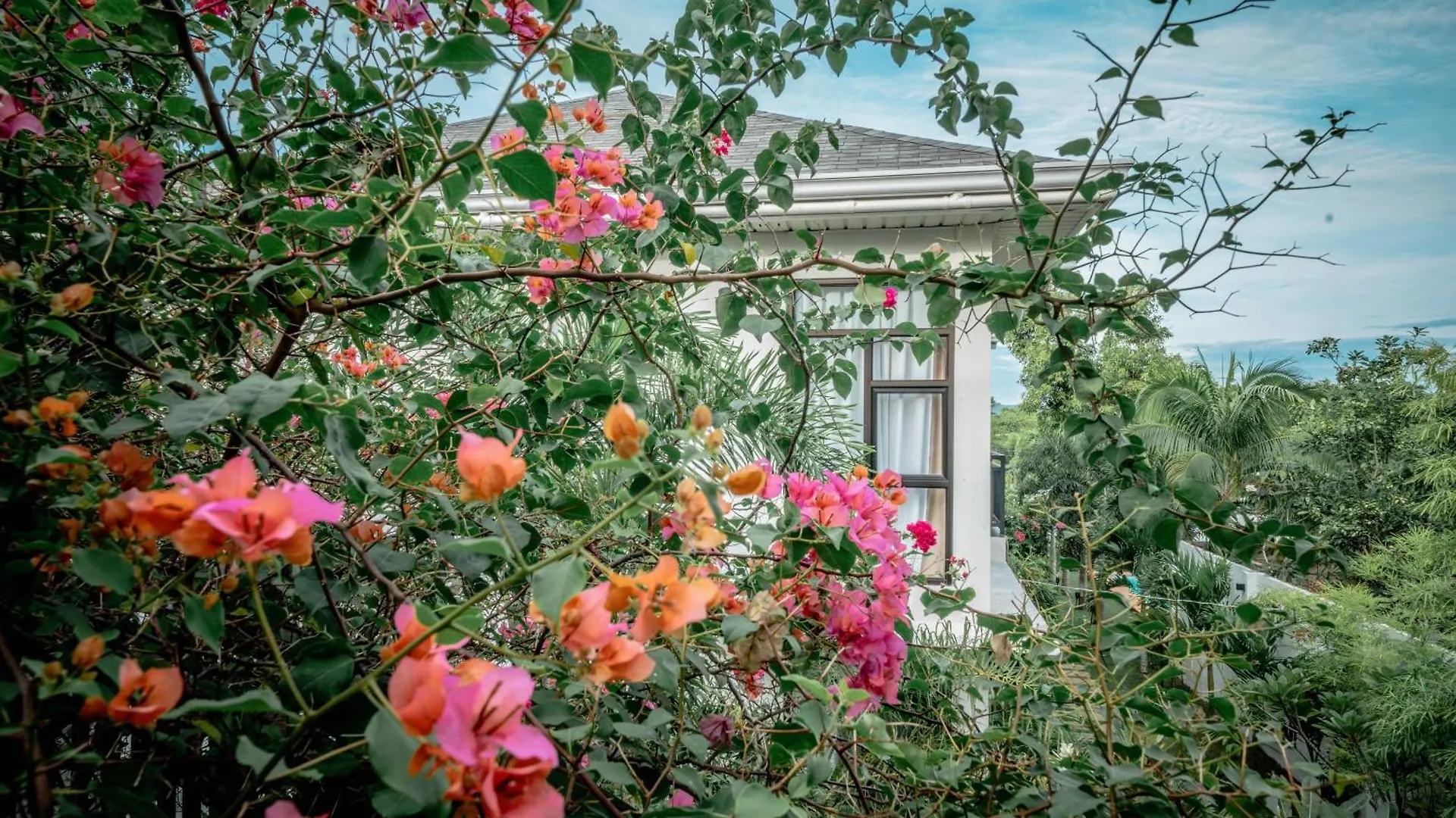 Вилла Tana Mysterious Garden Панглао Дом отдыха